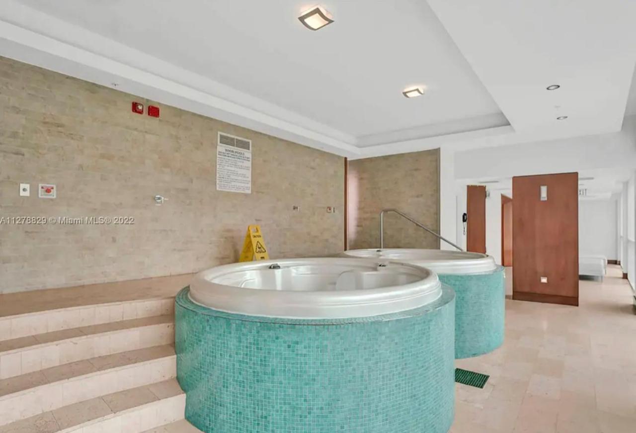 Iconic 2 Bedroom Loft Brickell-Stunning Views Miami Eksteriør billede